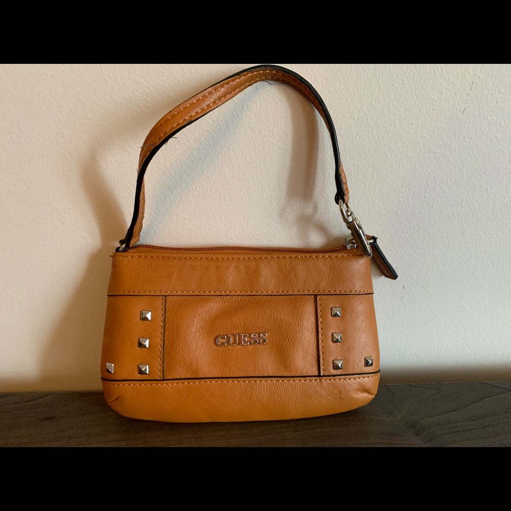 Guess Clutch